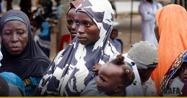 Femmes réunies dans un cadre communautaire en Afrique de l'Ouest