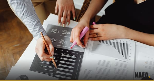 Documents financiers en gros plan (illustration)