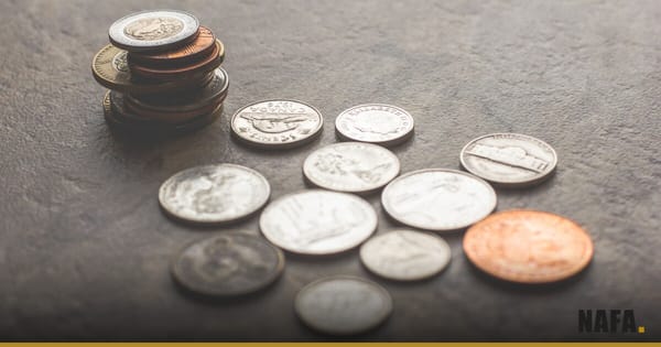Pièces de monnaie empilées, illustration d'un dividende boursier
